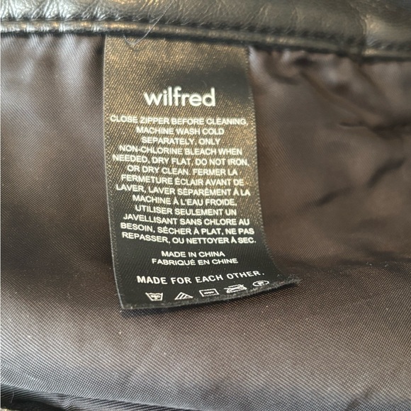 Wilfred | Black High-Waisted Vegan Leather Pants - Picture 5 of 6
